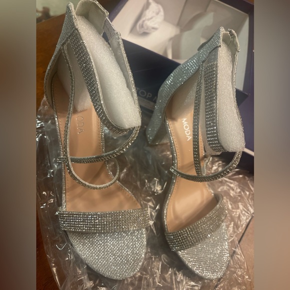 *NEW IN BOX* TOP Moda Women's Formal Rhinestone High Heel Sandal Ankle Strap - Picture 4 of 6